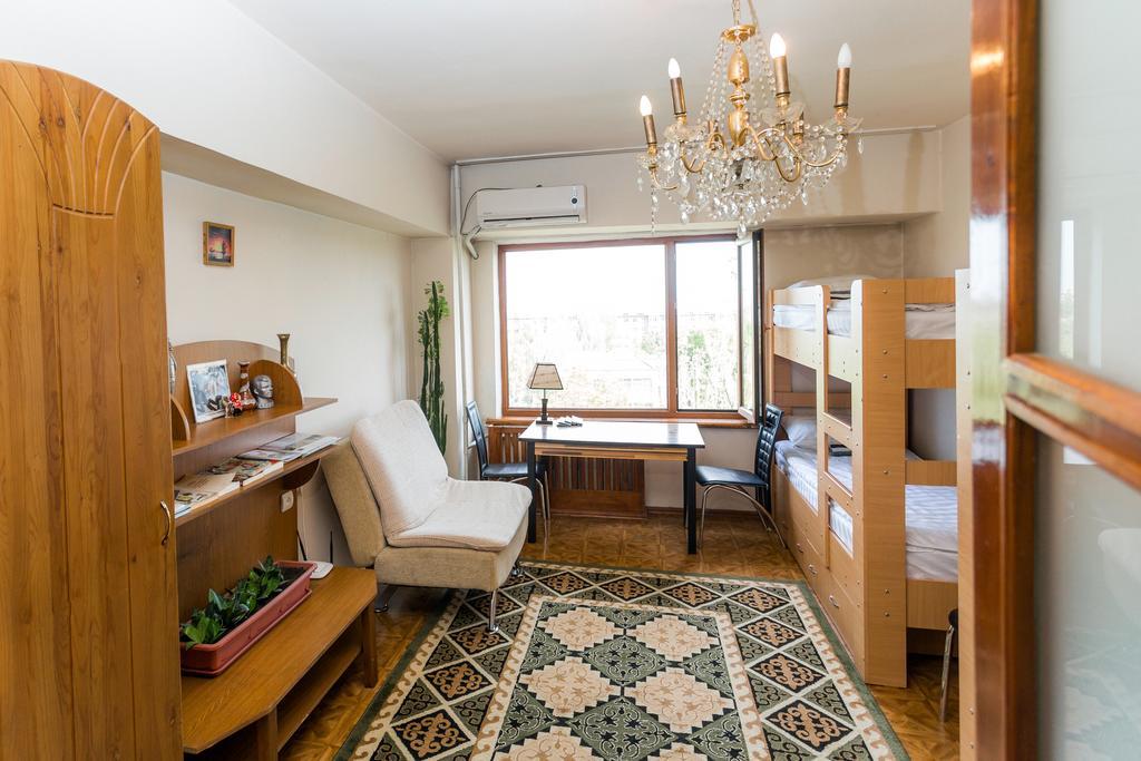 Ussr Hostel Bisjkek Værelse billede