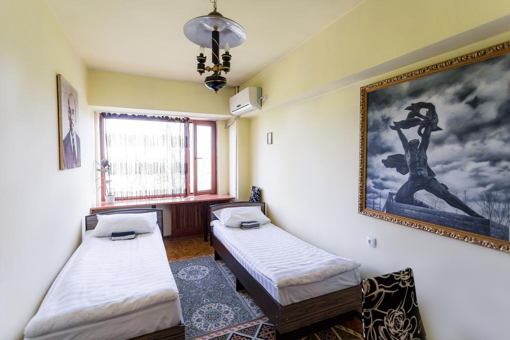 Ussr Hostel Bisjkek Eksteriør billede